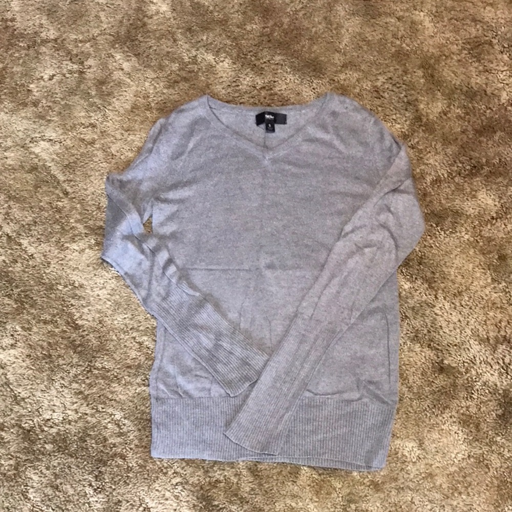 28 - Sweater